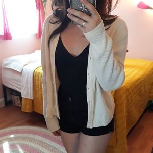 GAP// CARDIGAN CREAM BUTTON SWEATER